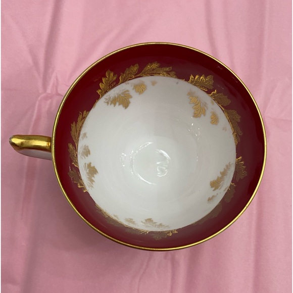 VTG AYNSLEY FINE BONE CHINA RED, WHITE AND GOLD FOOTED TEACUP AND SAUCER - Picture 6 of 11